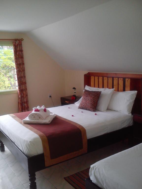Malau Lodge 努库阿洛法 外观 照片