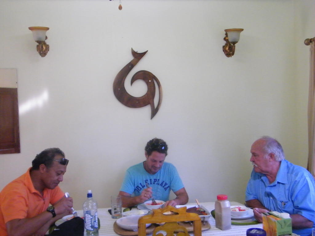 Malau Lodge 努库阿洛法 外观 照片