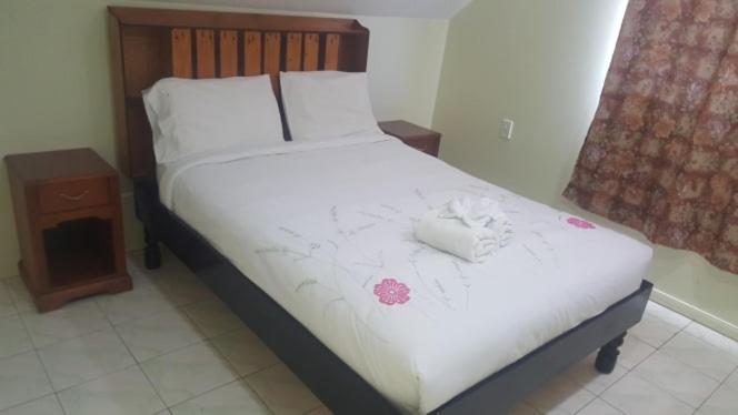Malau Lodge 努库阿洛法 外观 照片