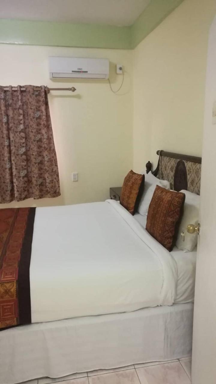 Malau Lodge 努库阿洛法 外观 照片